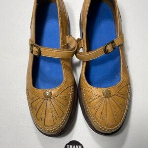 Women's Tan Mary Jane Shoes Size 8.5N SB-AL
